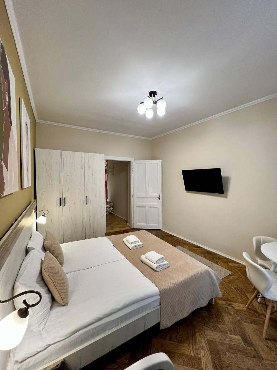 Demar Apart Herzena Lviv Exteriör bild